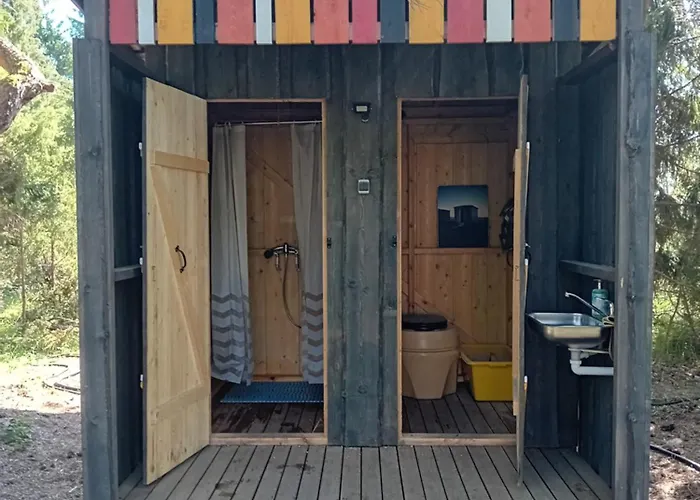 Boheemlaslik Poeoening Lahe Aeaeres * Pädaste