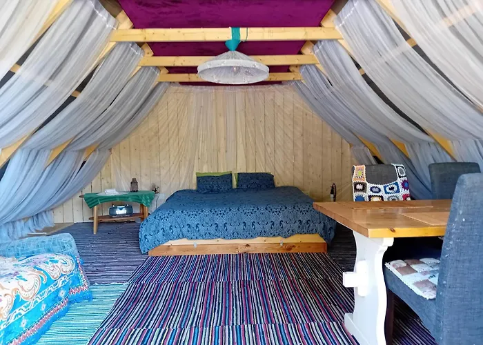 مكان تخييم Boheemlaslik Poeoening Lahe Aeaeres