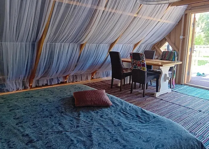 Boheemlaslik Poeoening Lahe Aeaeres *